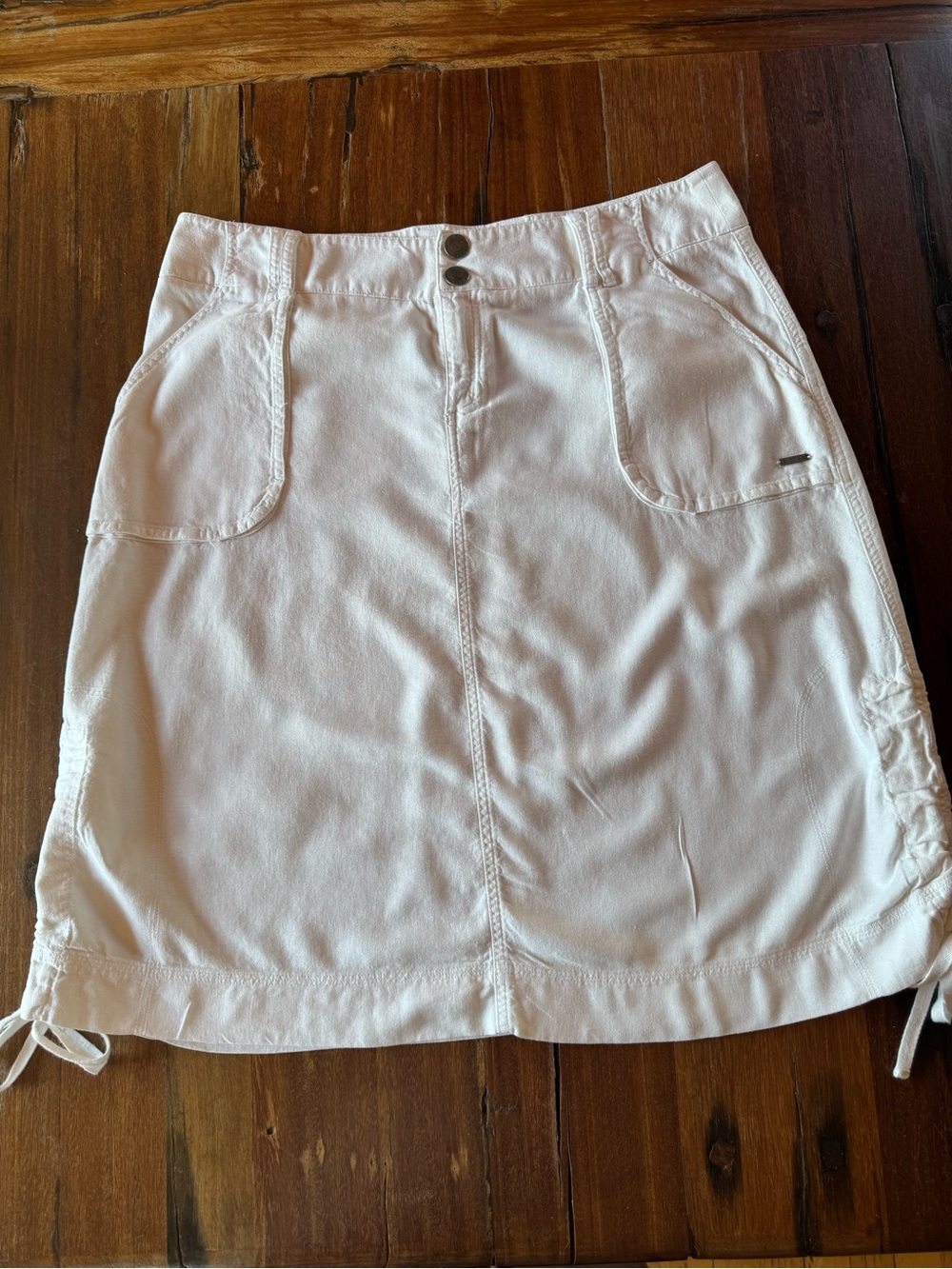 White Women's Skirt - Classic Casual Style